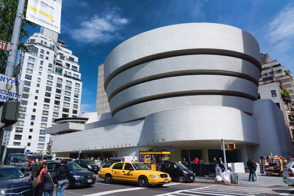 1920px-NYC_-_Guggenheim_Museum-600x400@1x