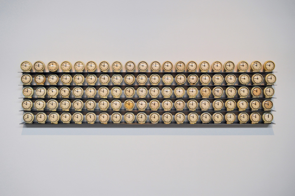 one-hundred-of-the-same-clock