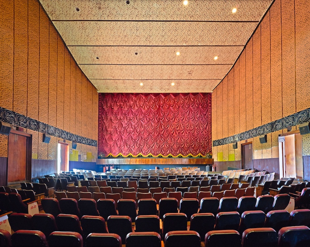 B_DSC8238_Anupama_8_bit