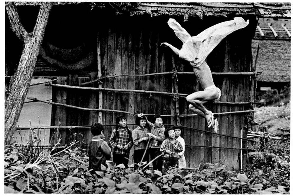 Hold Still: A History of Performing for the Camera from Nadar to the Selfie