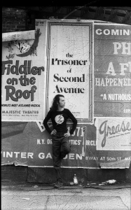 04_prisoner_of_second_avenue_500